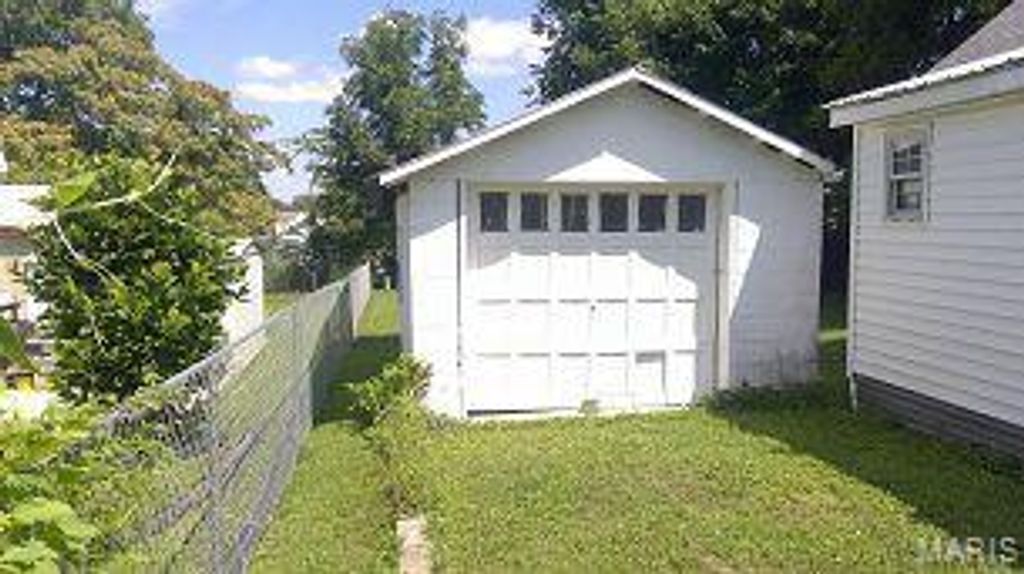 Photo of 114 Louise Street, Bonne Terre, MO 63628 (MLS # 25079864)