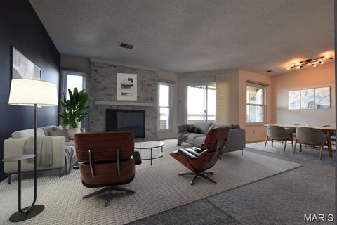 Photo of 1033 Wilton Royal Drive #206, Creve Coeur, MO 63146 (MLS # 26003975)