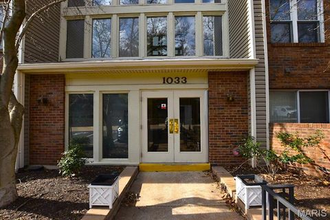 Tiny photo for 1033 Wilton Royal Drive #206, Creve Coeur, MO 63146 (MLS # 26003975)