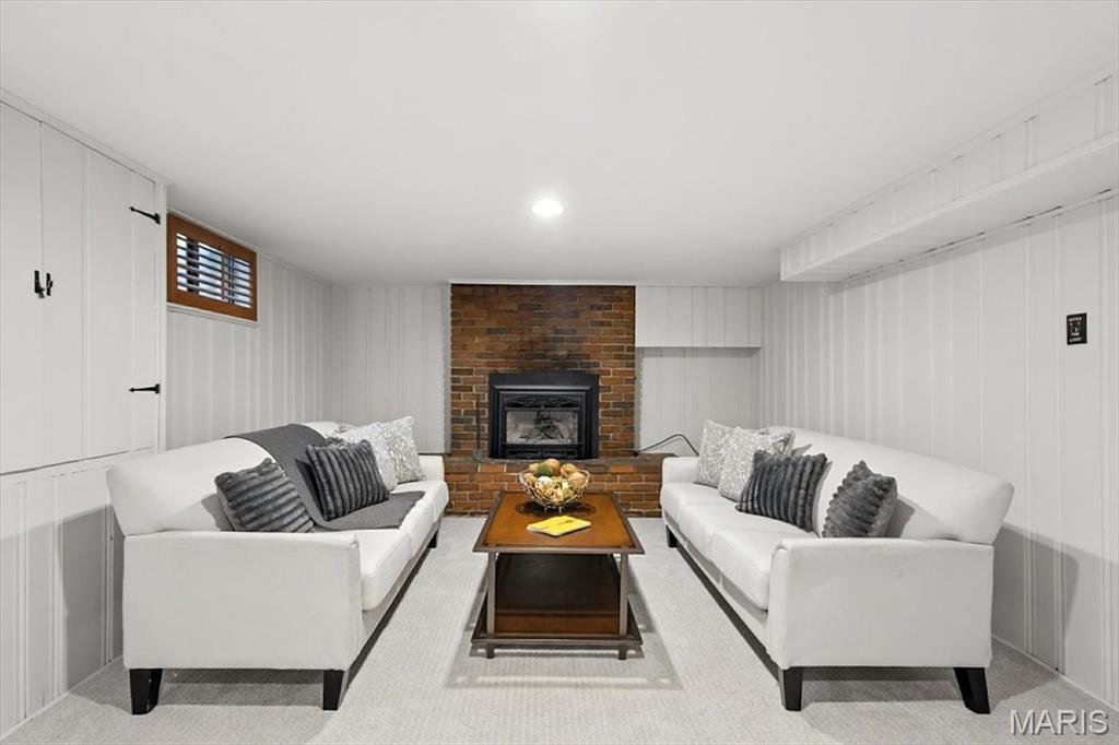 Ladue Wood - Residential