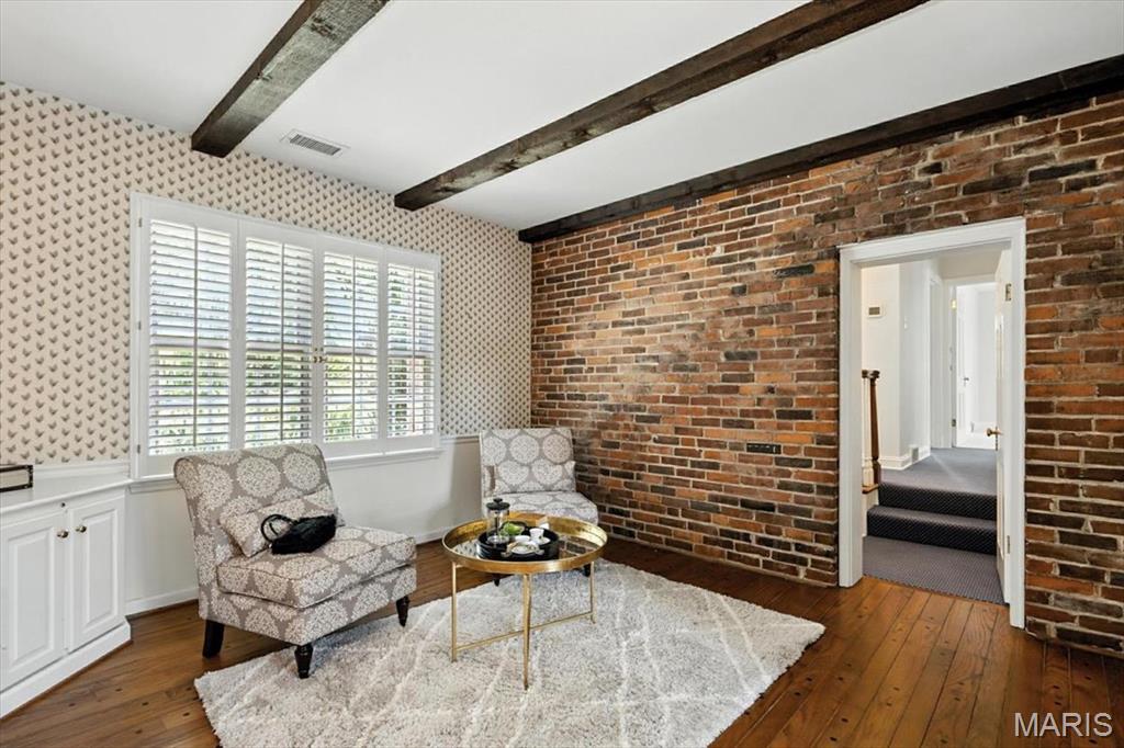 Ladue Wood - Residential