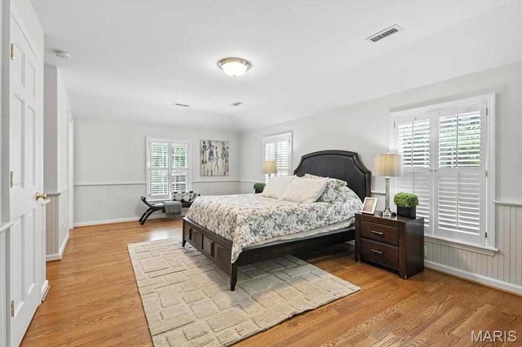 Ladue Wood - Residential