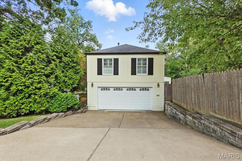 Ladue Wood - Residential