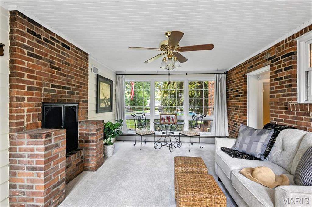 Ladue Wood - Residential