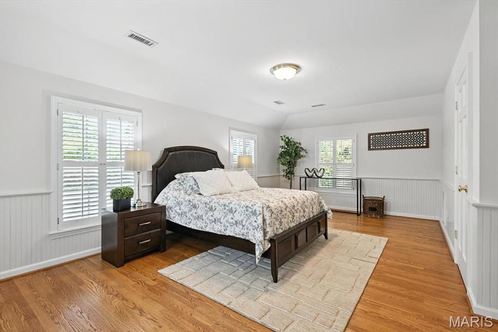 Ladue Wood - Residential