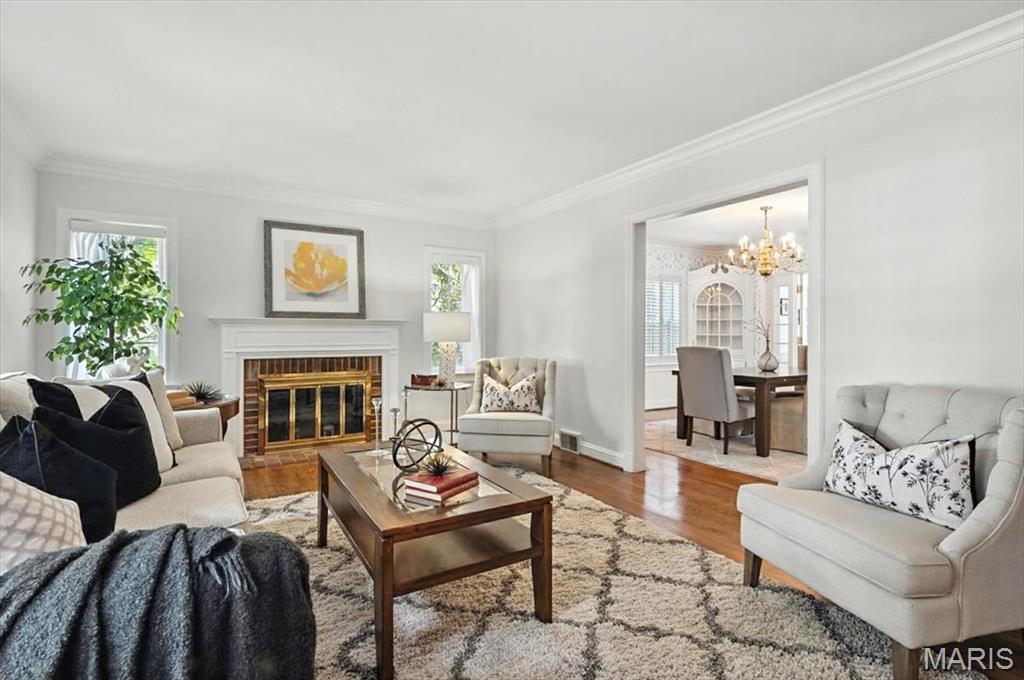 Ladue Wood - Residential