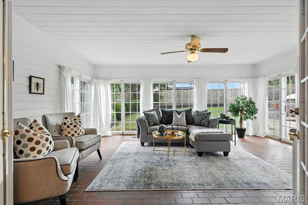 Ladue Wood - Residential