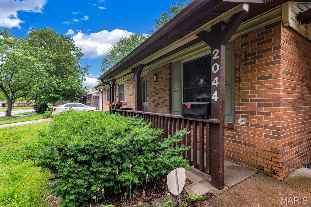 Photo of 2044 Kingsford Drive, Florissant, MO 63031 (MLS # 26052210)