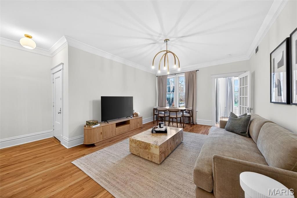 Photo of 5394 Pershing Avenue #2E, St Louis, MO 63112 (MLS # 26019443)