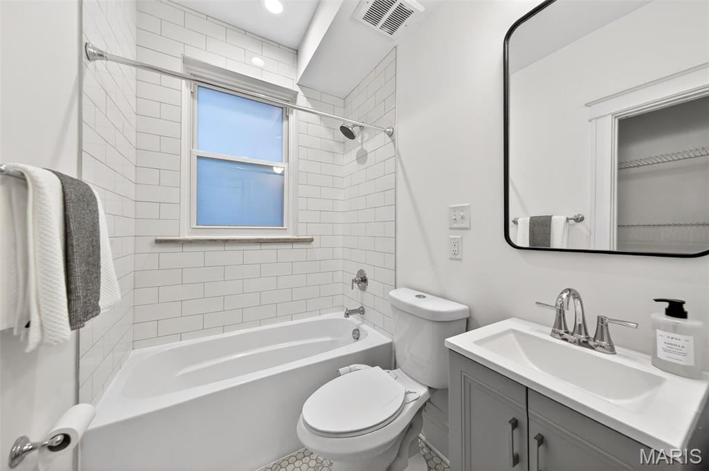 Berlin Place Add - Residential Lease