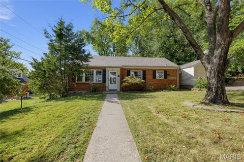 Photo of 411 N Clay Avenue, St Louis, MO 63135 (MLS # 26065699)