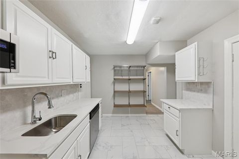 Tiny photo for 1088 Key West Avenue, Webster Groves, MO 63119 (MLS # 25054882)