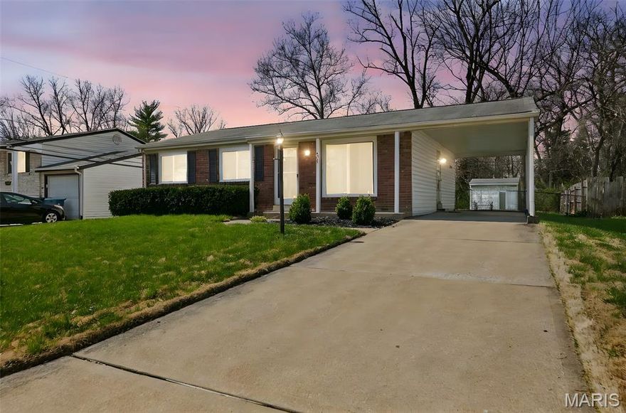 Welcome to your dream home in the heart of Maryland Heights! This charming ranch offers the perfect blend of comfort, charm, and convenience. Offering 3 bedrooms, 1.5 bathrooms, and 1,044 square feet of living
space. This home is just moments away from beautiful parks and highly rated schools. Open family room, complete with a large picture window and natural hardwood floors throughout. Large eat-in kitchen offers ample
counter space for meal prep and entertaining. The primary bedroom features two closets
and an attached half bath. Two additional bedrooms and a full bath are located in the hallway, providing plenty
of space. Step outside to a large covered patio and fenced-in backyard backing to trees, offering privacy. The unfinished basement is a blank canvas waiting for your personal touch. Transform it into a recreation room, home gym, or additional living space the possibilities are endless. New windows and a patio door installed in 2024, ensuring energy efficiency! Don't miss the opportunity to make this adorable ranch your forever home. Schedule your showing today and discover the charm and convenience!