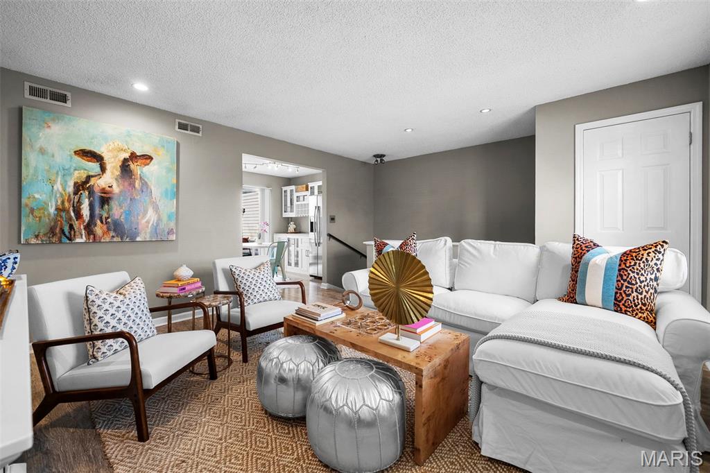 Brentwood Forest Condo Ph Four - Residential