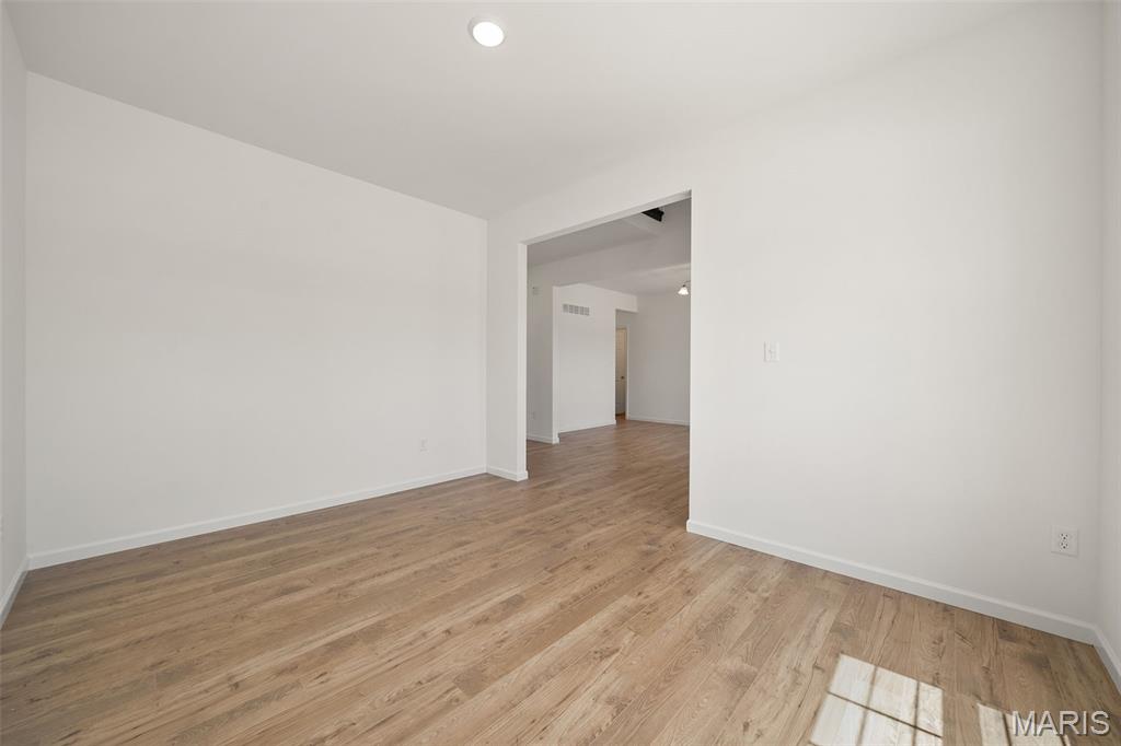 1387 Bloomfield Drive