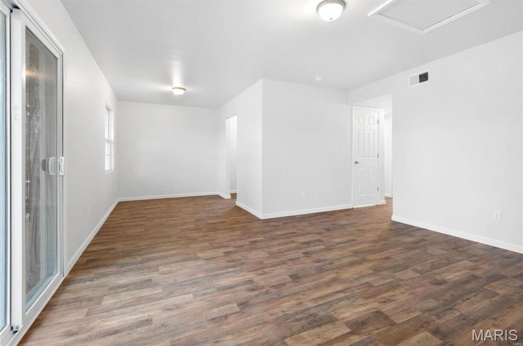 Colonial Wood Condo - Residential Lease