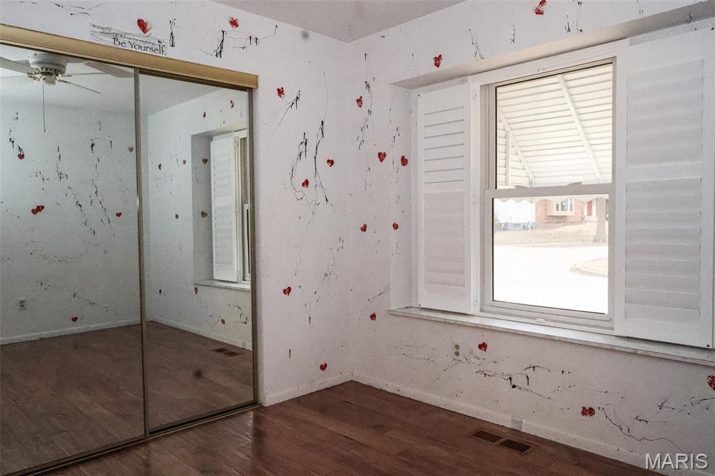 New England Town 9 - Residential