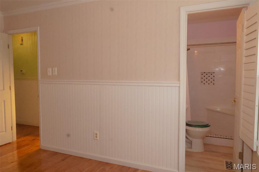 New England Town 9 - Residential