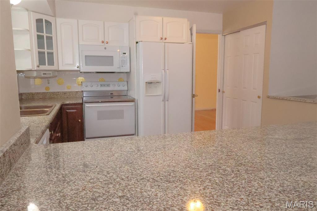 New England Town 9 - Residential