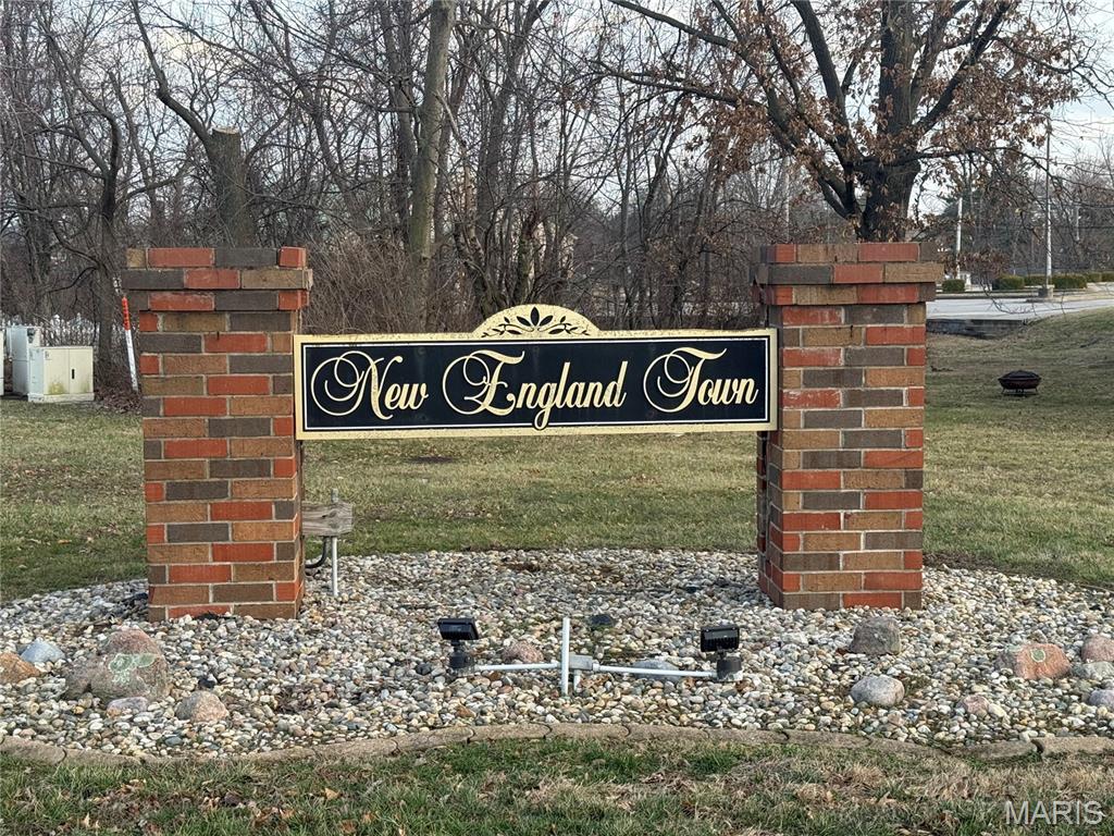 New England Town 9 - Residential