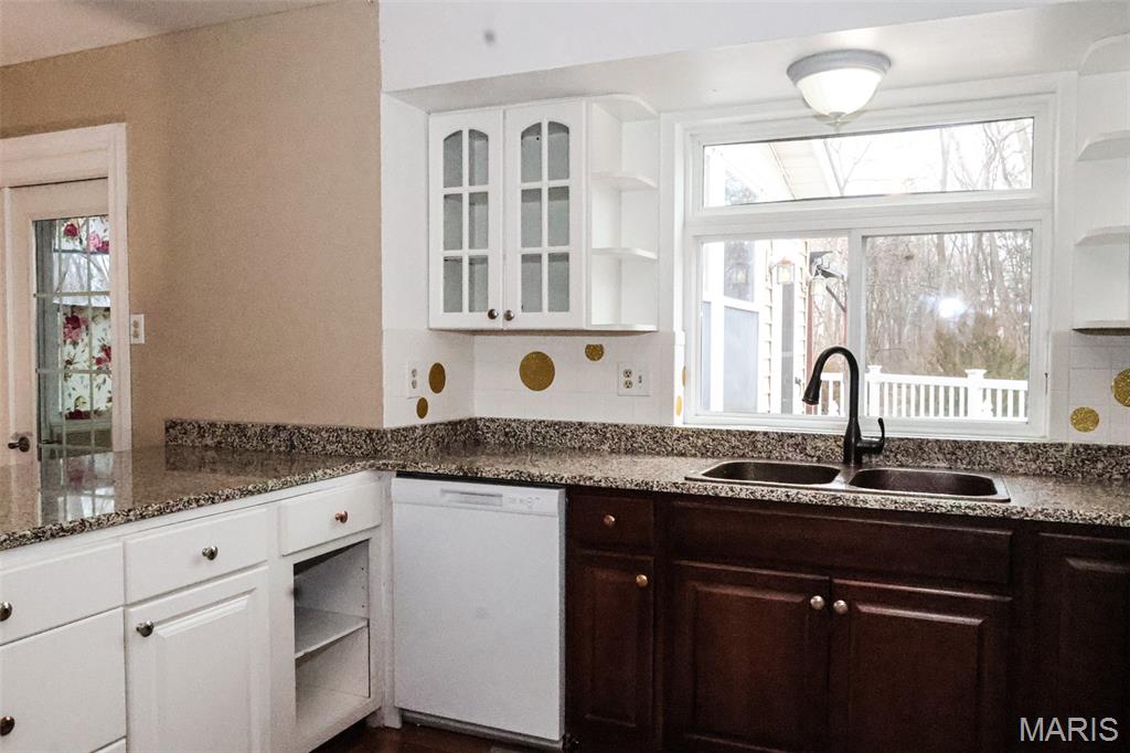 New England Town 9 - Residential