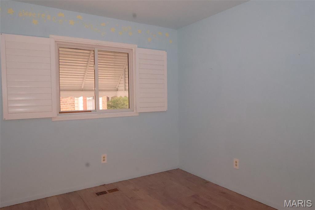 New England Town 9 - Residential