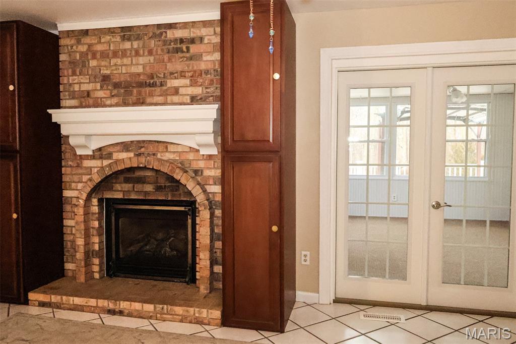 New England Town 9 - Residential