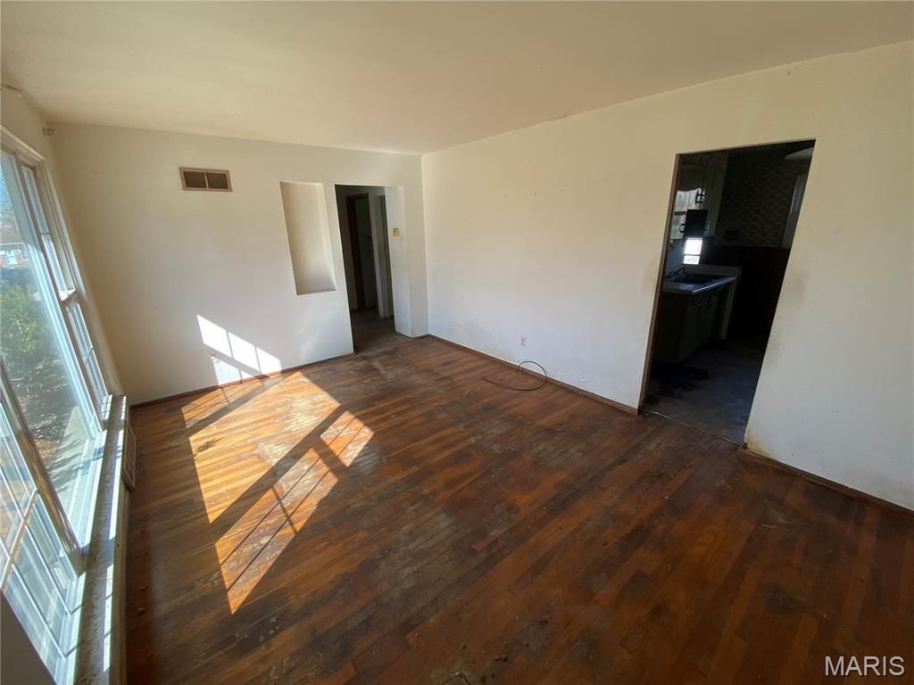 Photo of 180 Clearview Drive, Florissant, MO 63033 (MLS # 25079691)