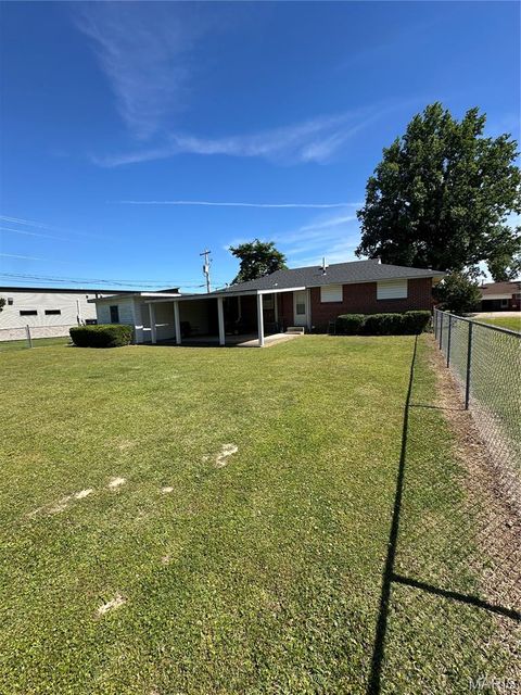 Tiny photo for 504 Virginia St ST, Sikeston, MO 63801 (MLS # 26030308)