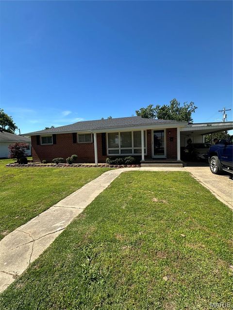 Tiny photo for 504 Virginia St ST, Sikeston, MO 63801 (MLS # 26030308)
