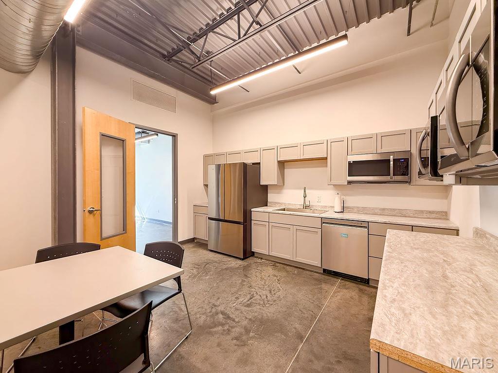 Cadwallader Acres - Commercial Sale