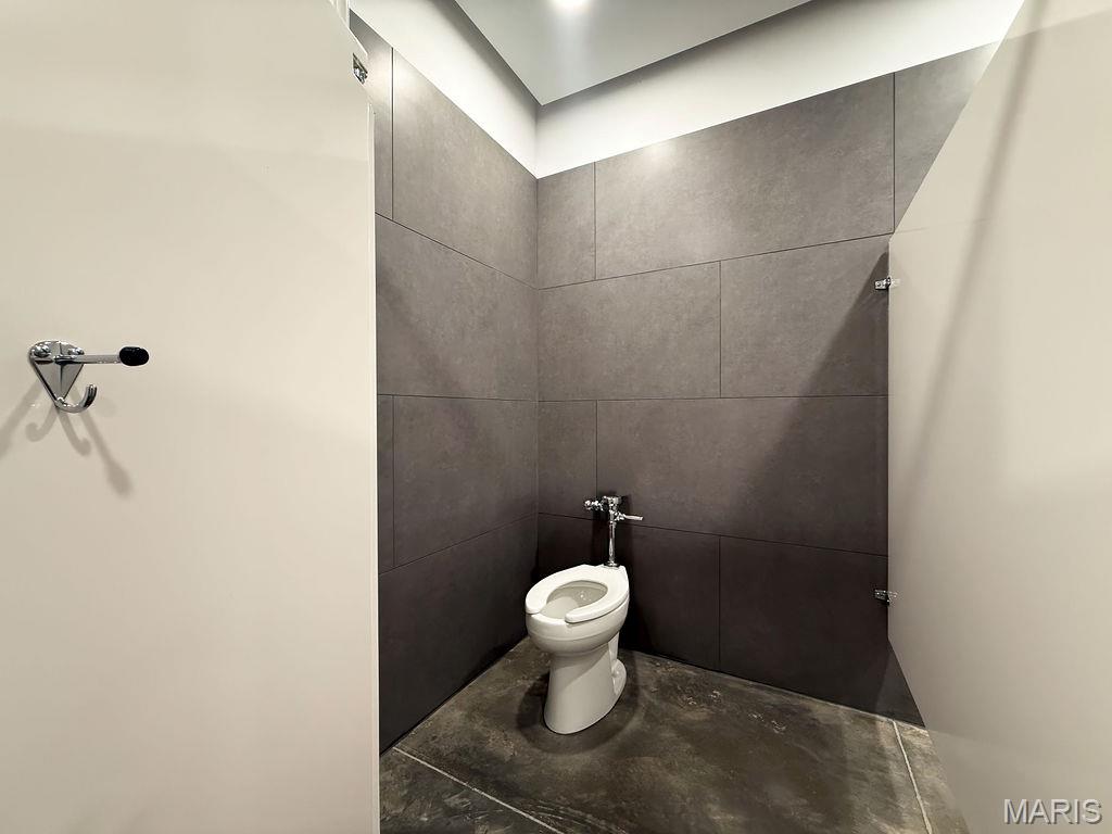 Cadwallader Acres - Commercial Sale