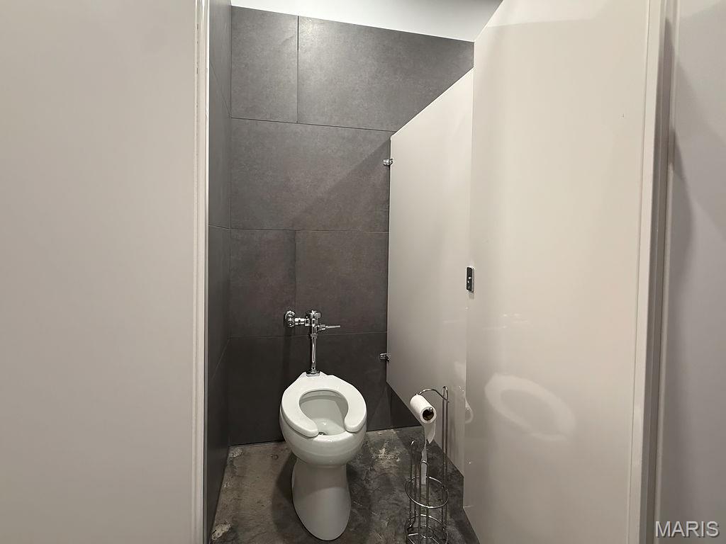 Cadwallader Acres - Commercial Sale