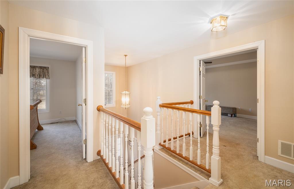 Oak Knoll Country Estate - Residential