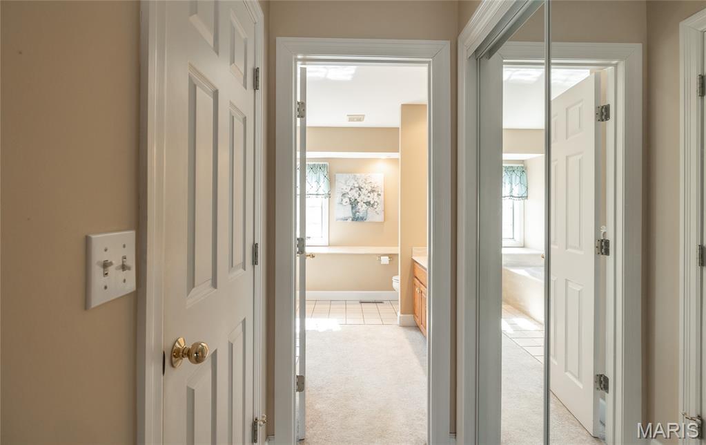 Oak Knoll Country Estate - Residential