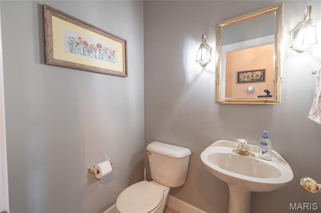 Oak Knoll Country Estate - Residential