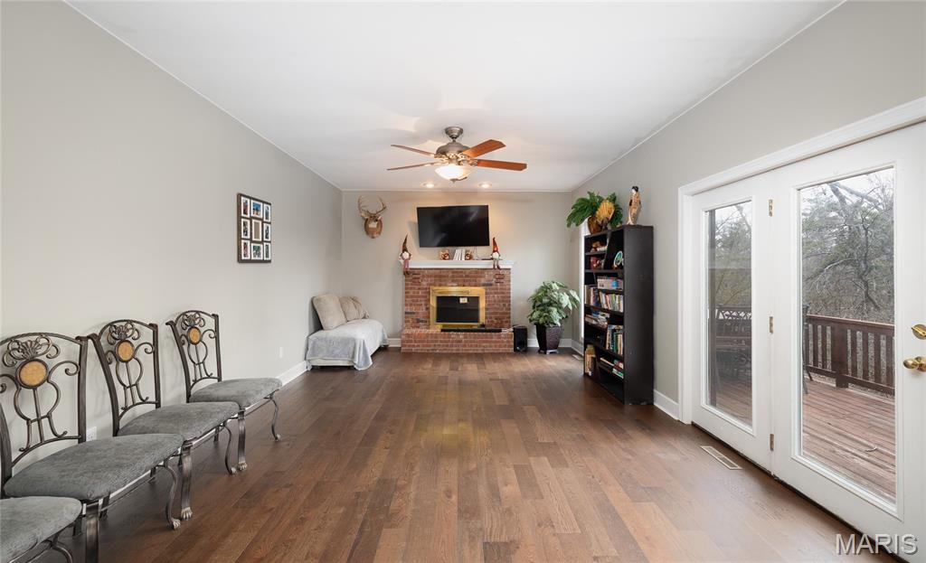 Oak Knoll Country Estate - Residential