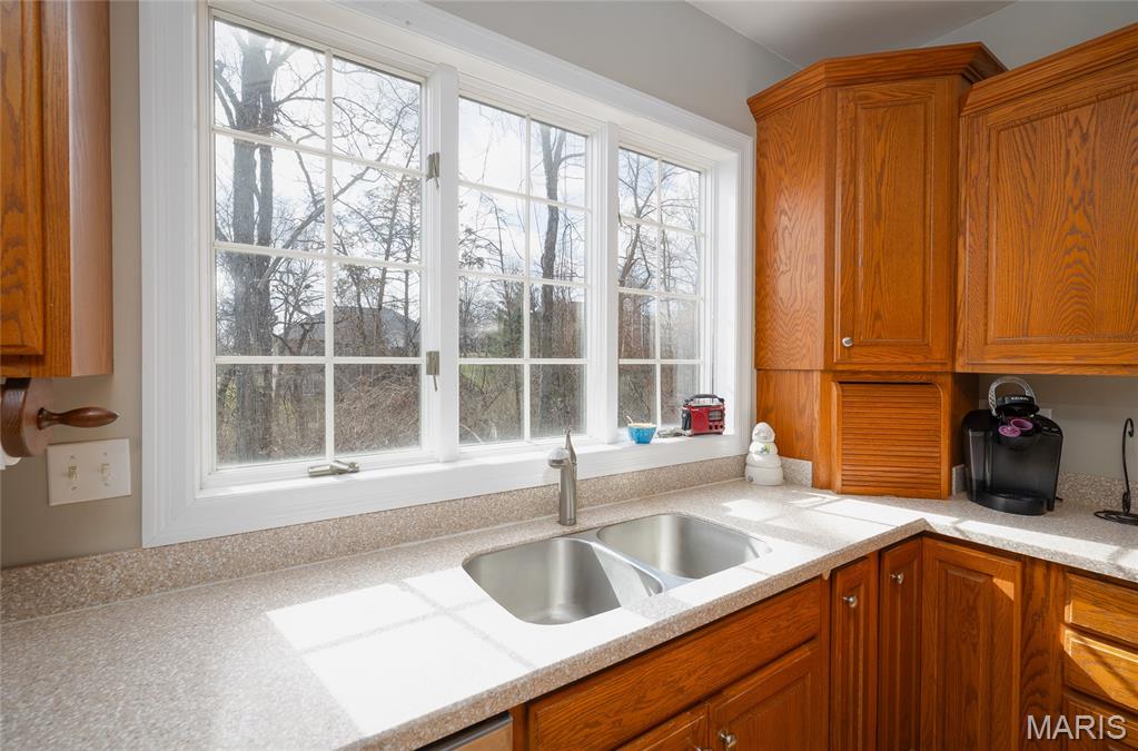 Oak Knoll Country Estate - Residential