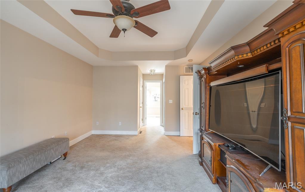 Oak Knoll Country Estate - Residential