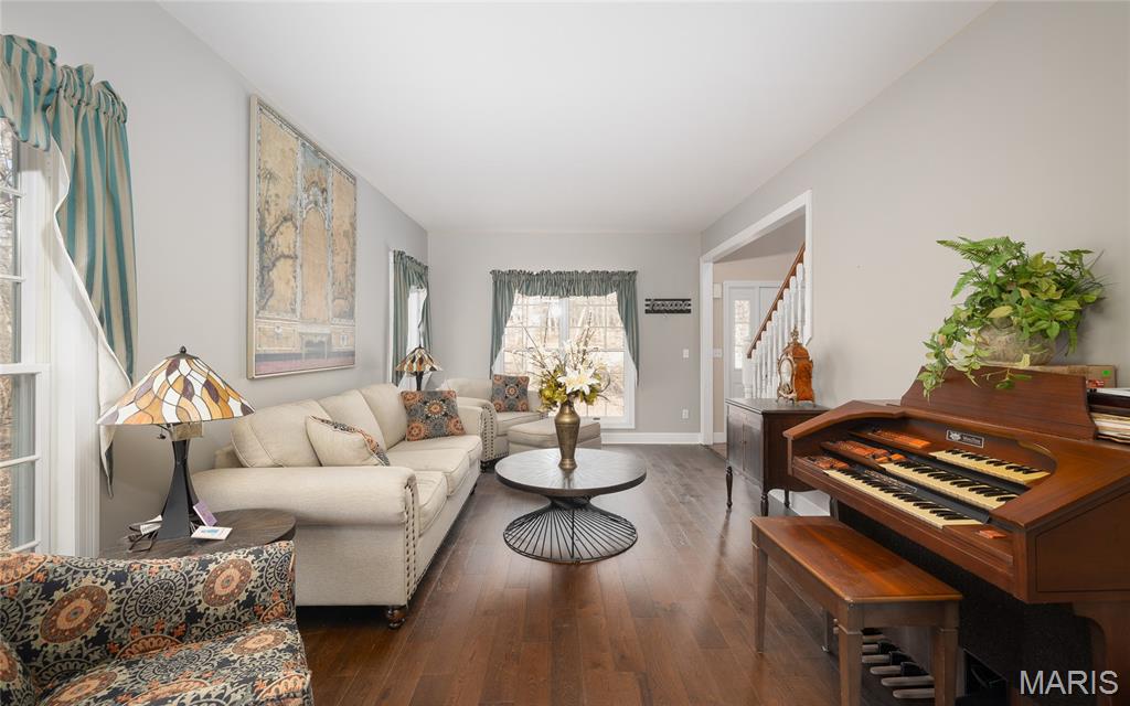 Oak Knoll Country Estate - Residential