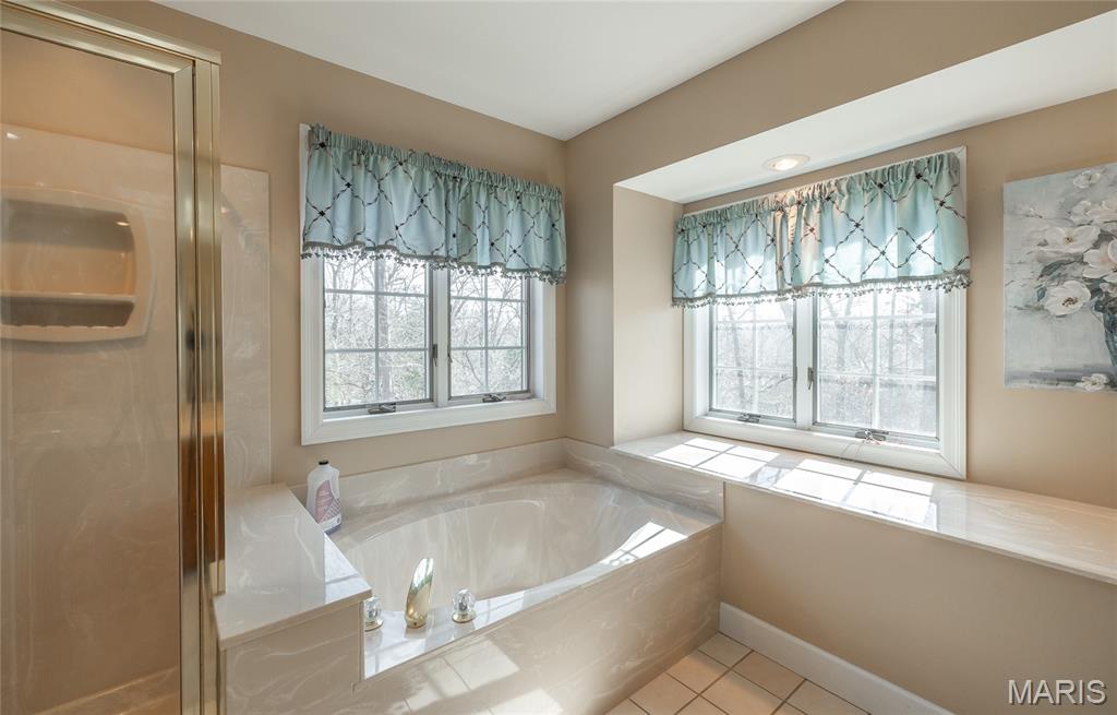 Oak Knoll Country Estate - Residential