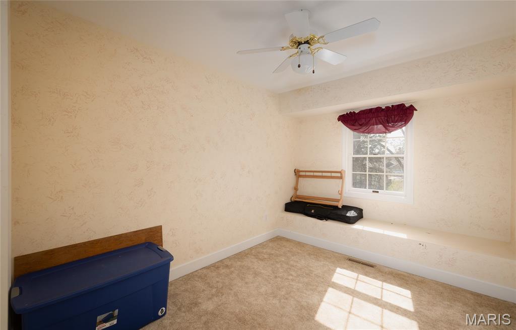 Oak Knoll Country Estate - Residential