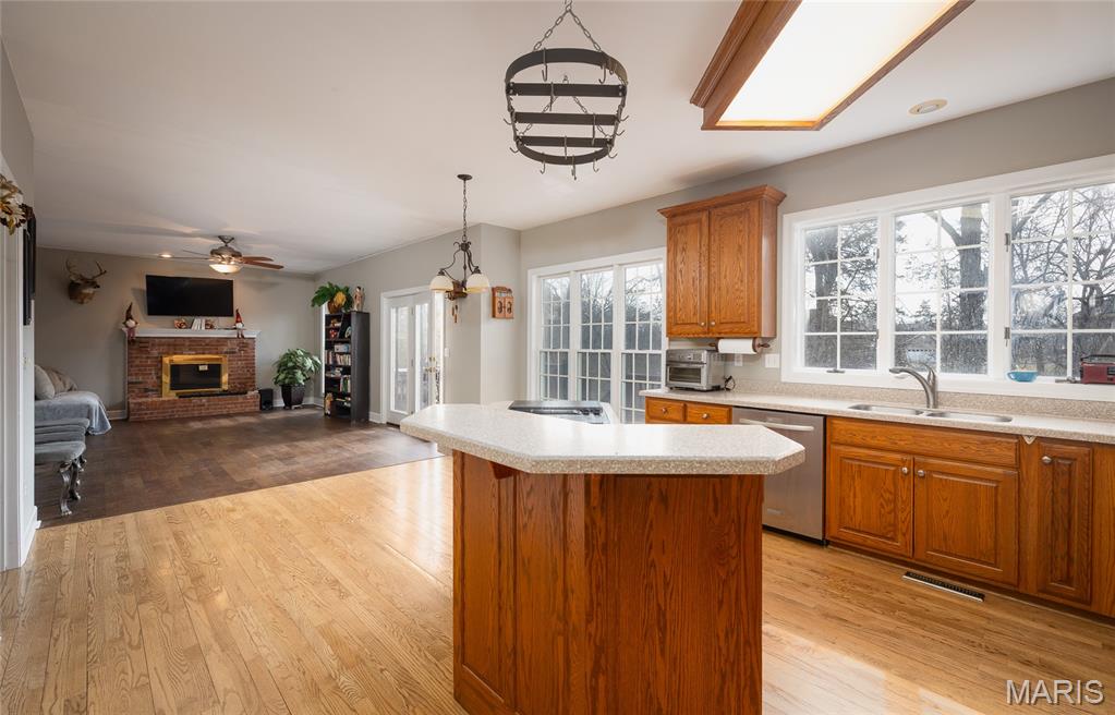 Oak Knoll Country Estate - Residential