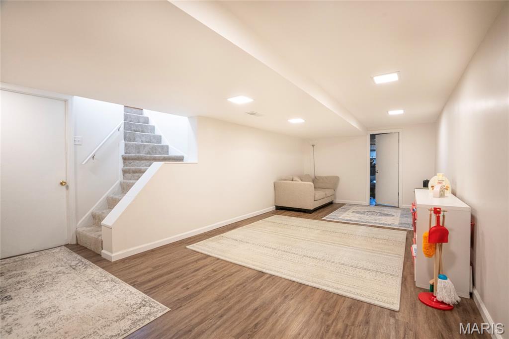 WEBSTER OAKS - Residential