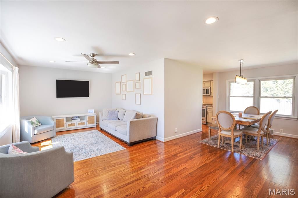 Photo of 429 Forest Green Drive, St Louis, MO 63119 (MLS # 26013578)