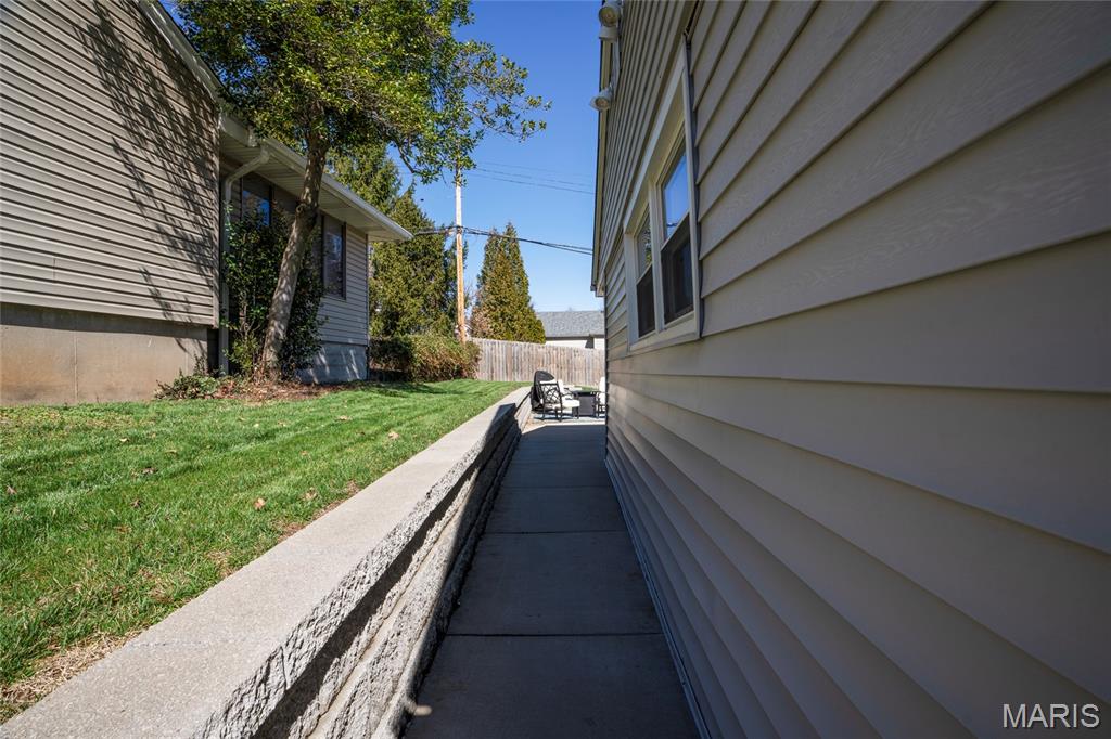 WEBSTER OAKS - Residential