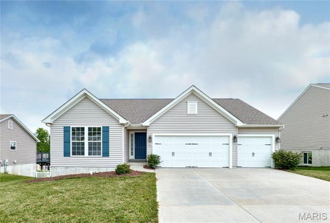 Photo of 631 Grand Teton Drive, Troy, MO 63379 (MLS # 26045927)