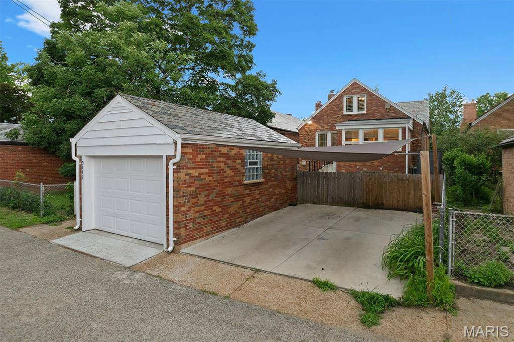 St Louis Hills - Residential