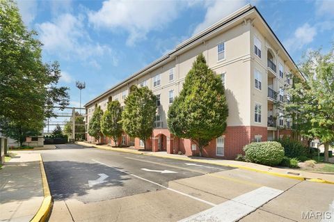 1270 Strassner Drive 3110 Brentwood MO 63144