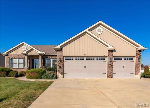 Photo of 105 Rockport Drive, Troy, MO 63379 (MLS # 26021470)